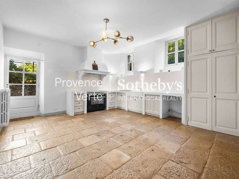 Maison Aups - 433m²