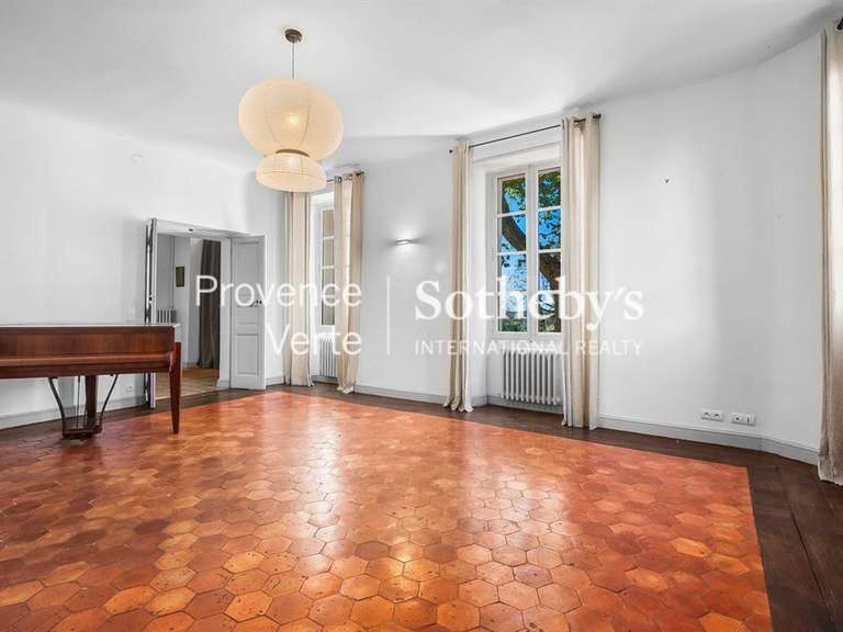 Maison Aups - 433m²