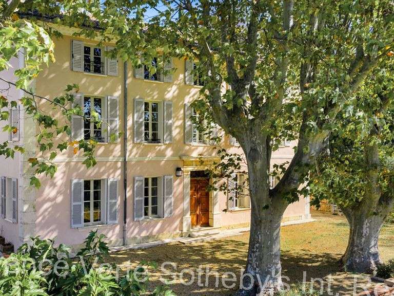 Maison Aups - 433m²