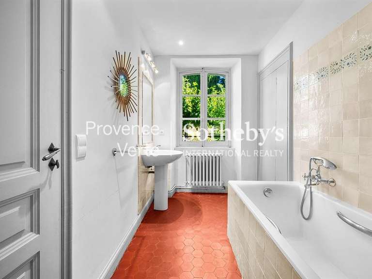 Maison Aups - 433m²