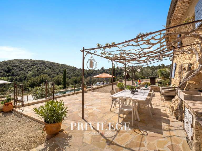 House Aups - 10 bedrooms - 400m²