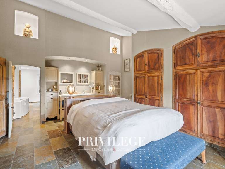 House Aups - 10 bedrooms - 400m²