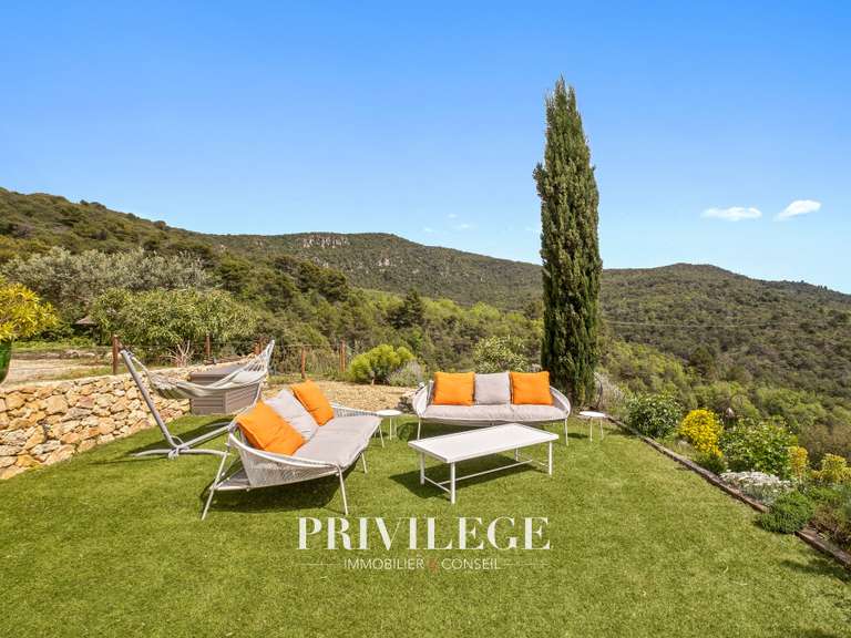 House Aups - 10 bedrooms - 400m²