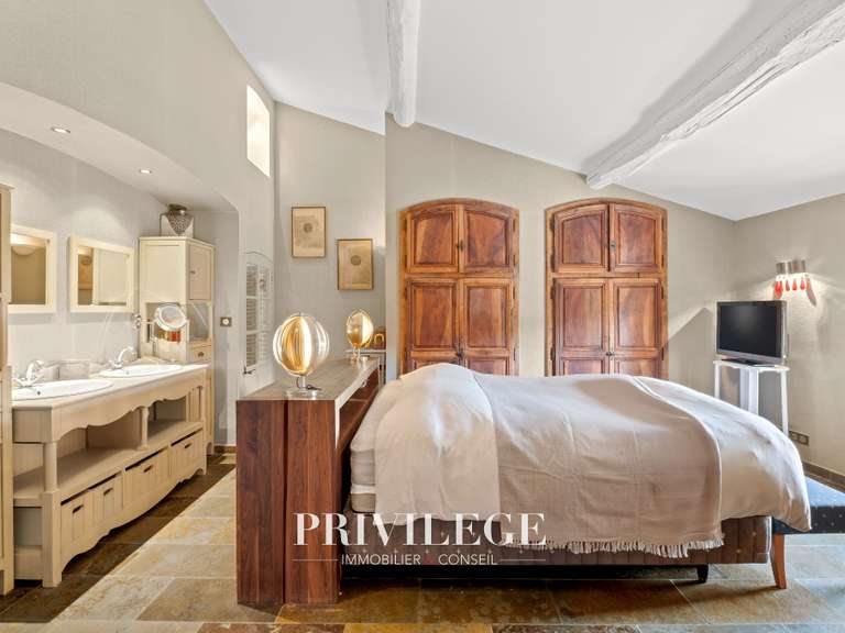 House Aups - 10 bedrooms - 400m²