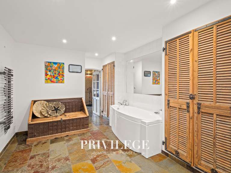 House Aups - 10 bedrooms - 400m²