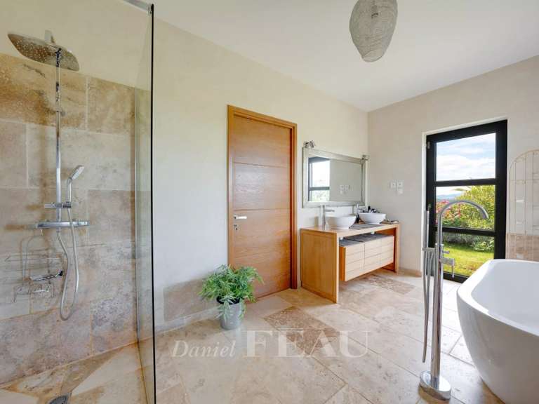 Maison Aups - 5 chambres - 261m²