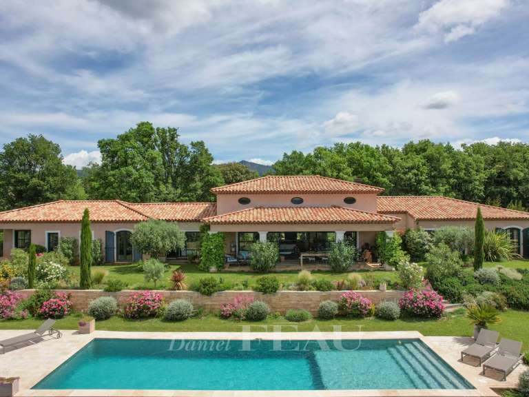 Maison Aups - 5 chambres - 261m²