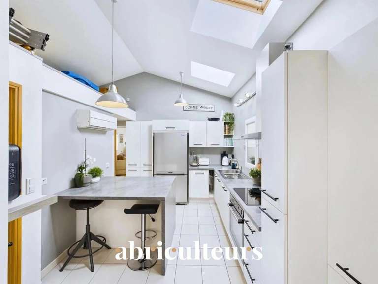 House Aups - 8 bedrooms - 261m²