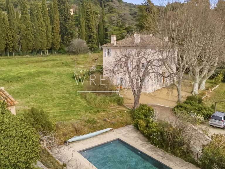 Maison Aups - 9 chambres - 433m²