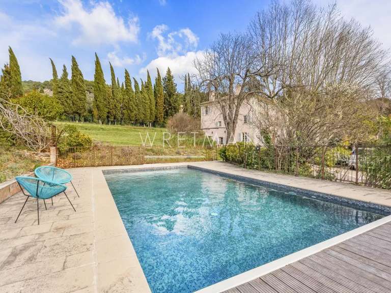 Maison Aups - 9 chambres - 433m²