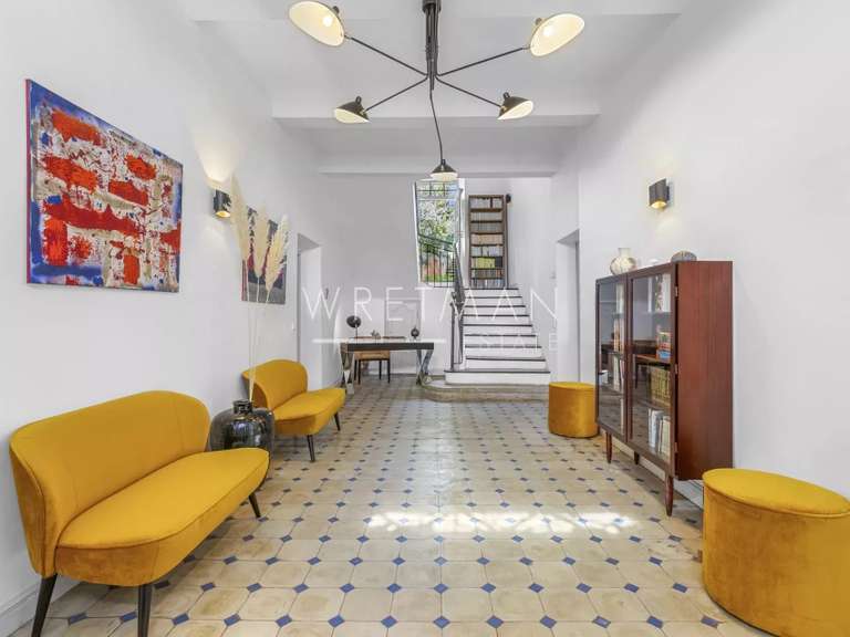 Maison Aups - 9 chambres - 433m²