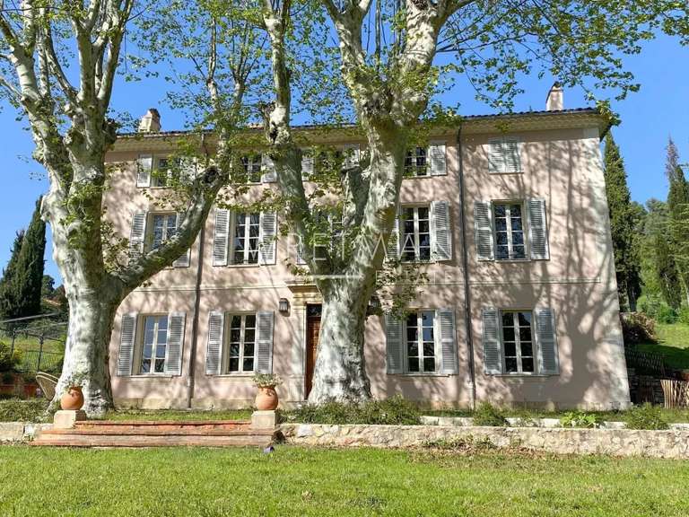 Maison Aups - 9 chambres - 433m²