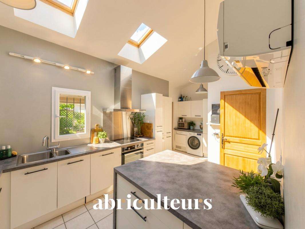 Maison Aups