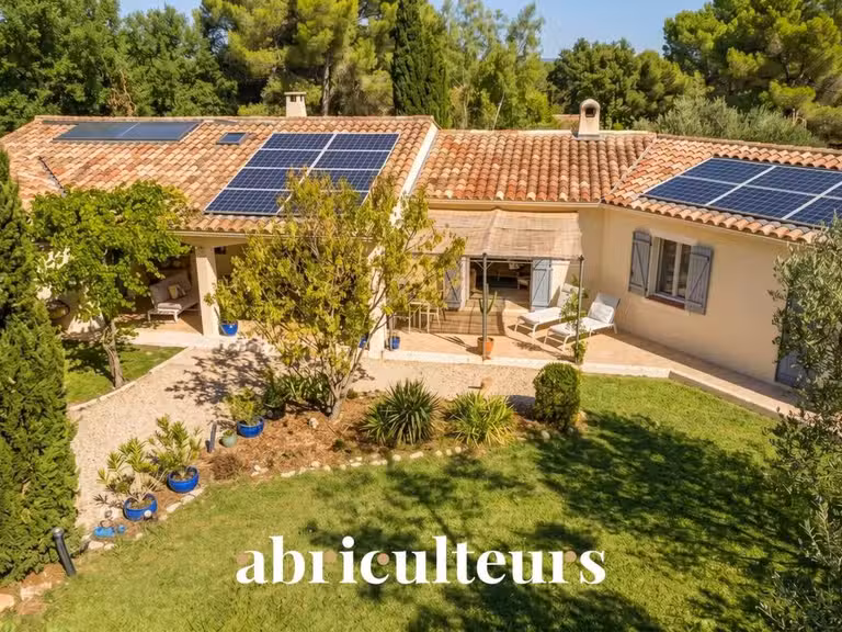 Maison Aups - 8 chambres - 260m²