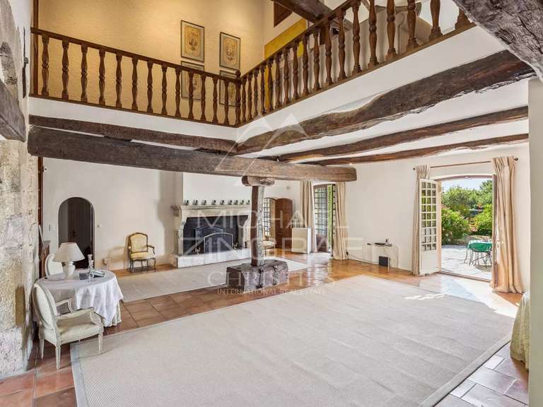 Propriété Aups - 3 chambres - 360m²