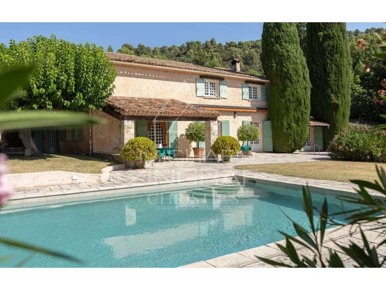 Propriété Aups - 3 chambres - 360m²