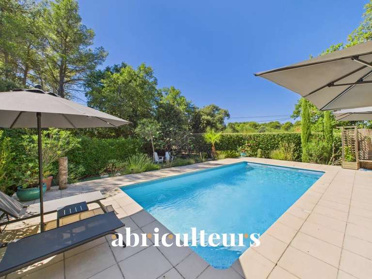 Villa Aups - 8 chambres - 261m²