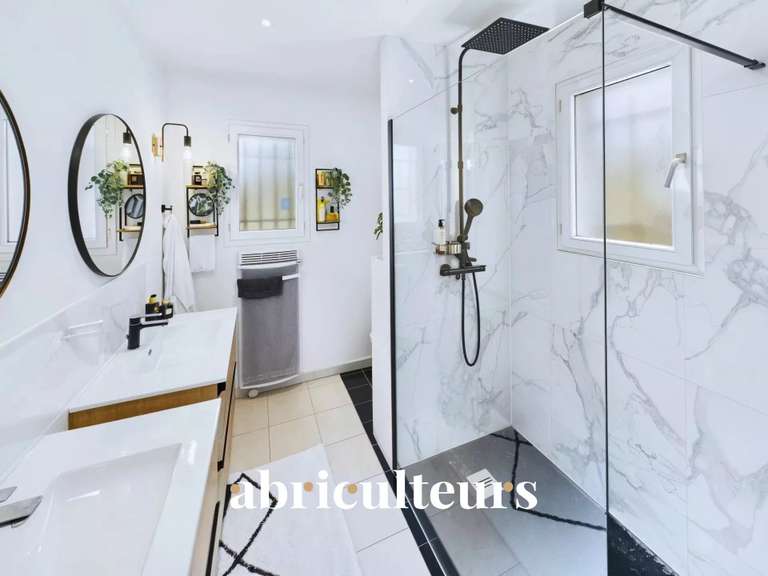 Villa Aups - 8 chambres - 261m²