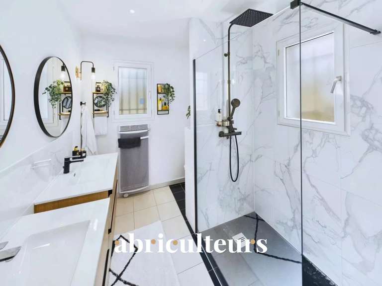 Villa Aups - 8 chambres - 261m²