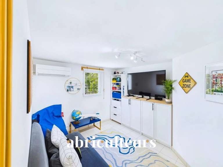 Villa Aups - 8 chambres - 261m²