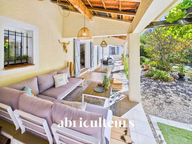 Villa Aups - 8 chambres - 261m²