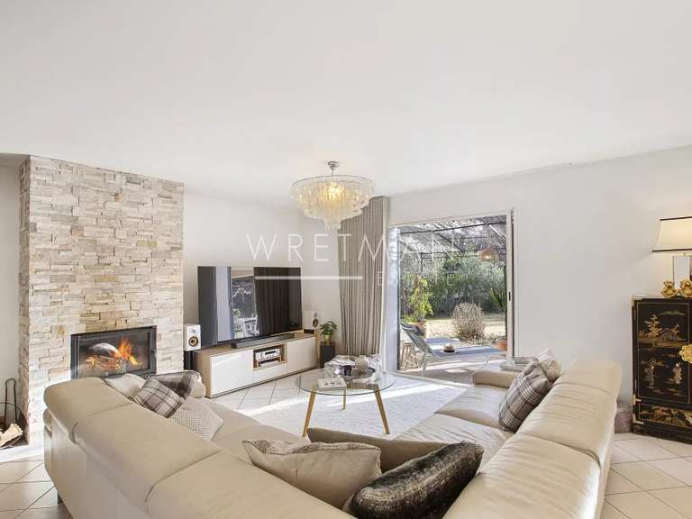 Villa Aups - 7 chambres - 261m²