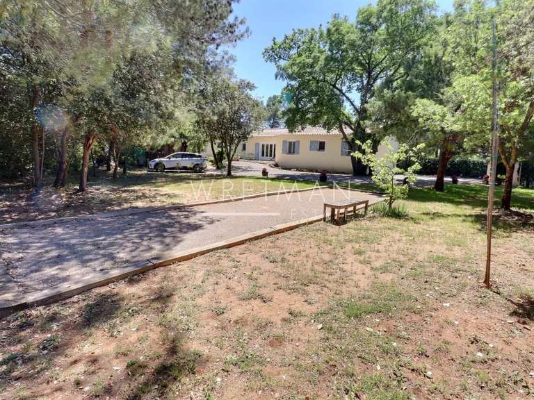 Villa Aups - 7 chambres - 261m²