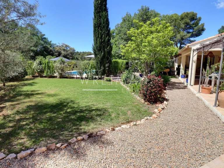 Villa Aups - 7 chambres - 261m²