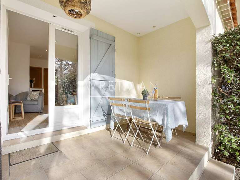 Villa Aups - 7 chambres - 261m²