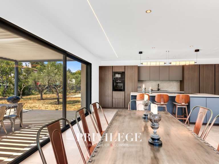 Villa Aups - 3 chambres - 151m²