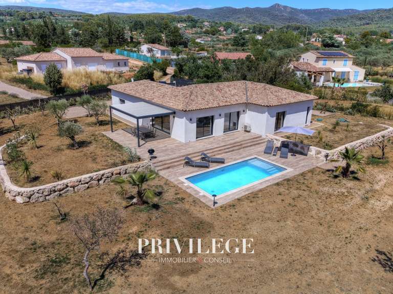 Villa Aups - 3 chambres - 151m²