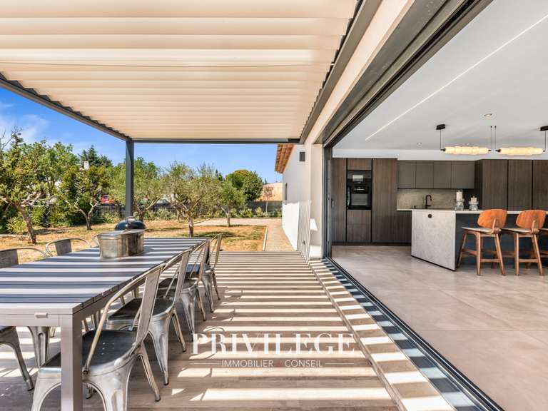Villa Aups - 3 chambres - 151m²