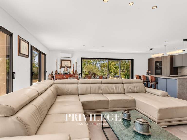 Villa Aups - 3 chambres - 151m²