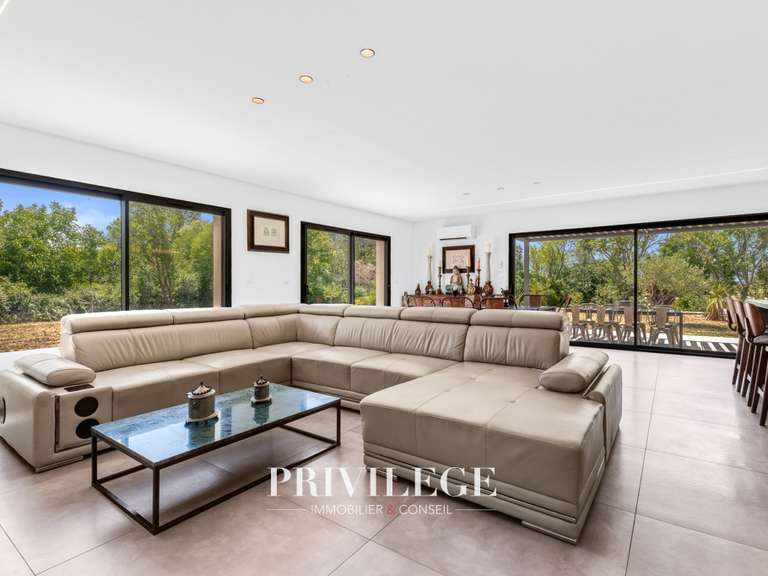 Villa Aups - 3 chambres - 151m²