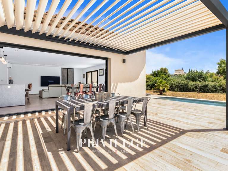 Villa Aups - 3 chambres - 151m²
