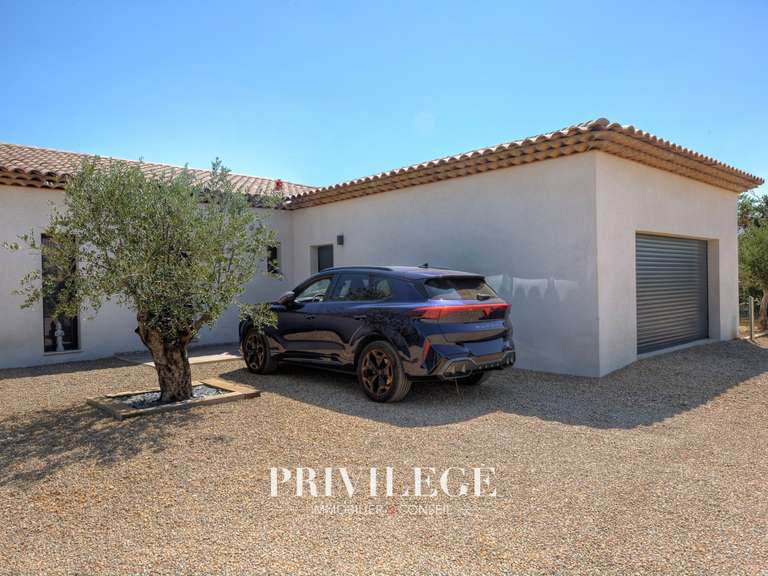 Villa Aups - 3 chambres - 151m²