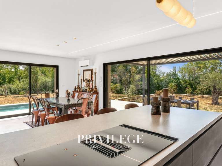 Villa Aups - 3 chambres - 151m²
