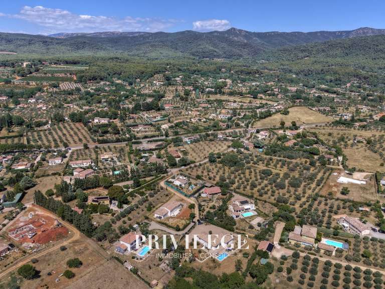 Villa Aups - 3 bedrooms - 151m²