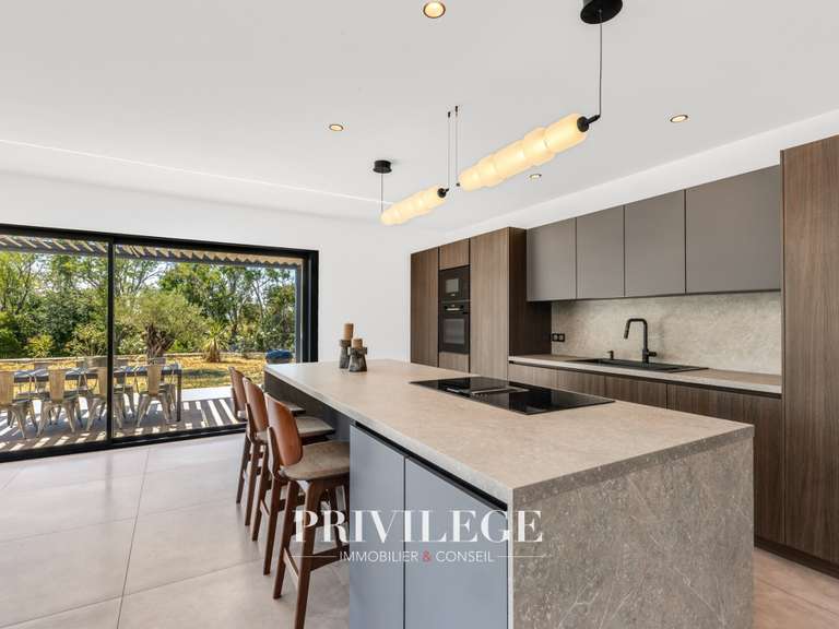 Villa Aups - 3 chambres - 151m²