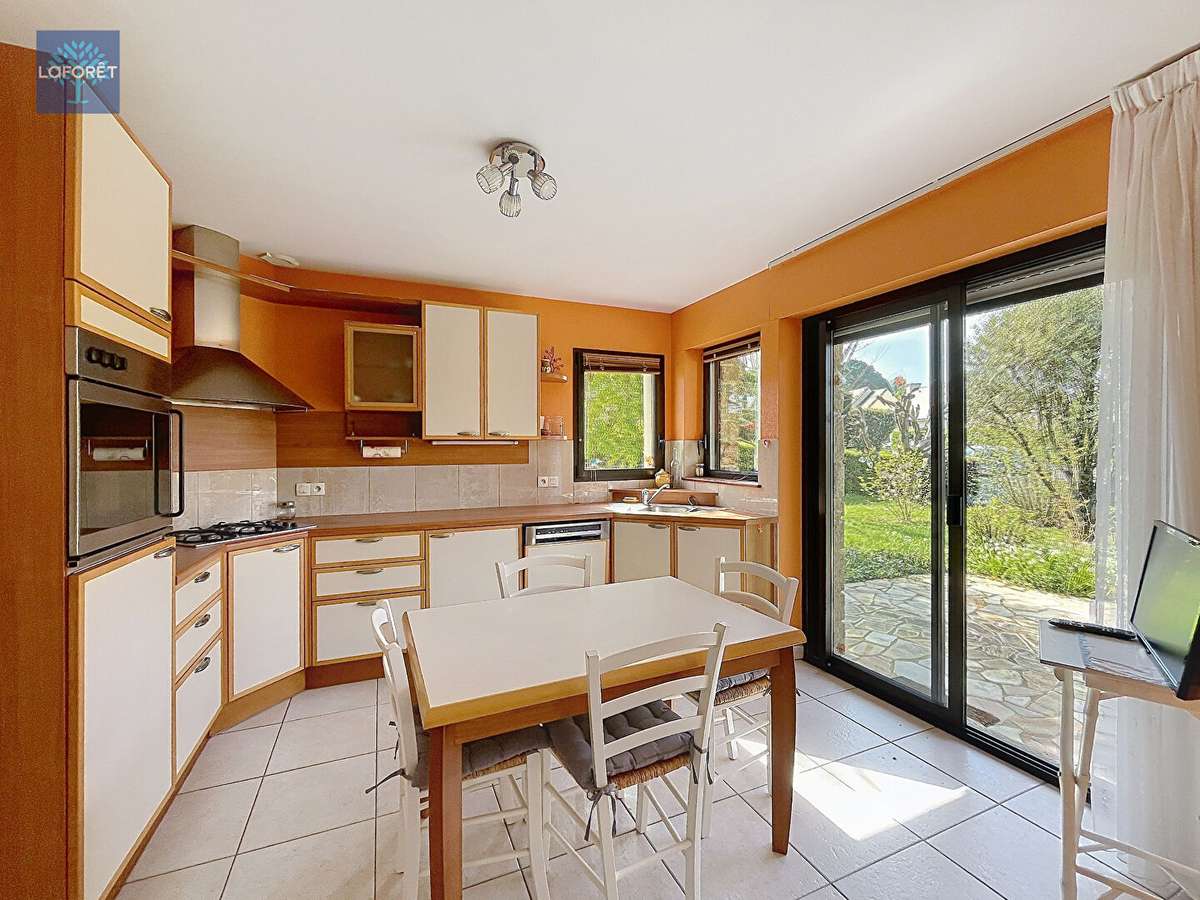 House Auray