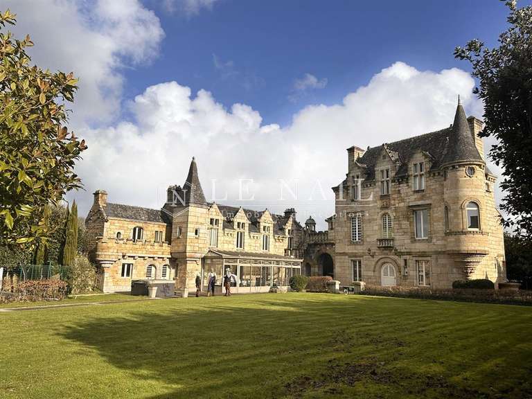 Manoir Auray - 9 chambres - 520m²