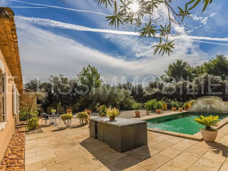 Maison Aureille - 4 chambres - 180m²