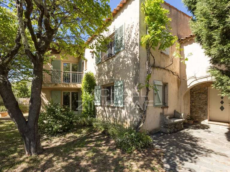 Maison Auribeau-sur-Siagne - 6 chambres - 255m²