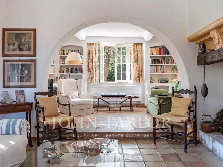 Propriété Auribeau-sur-Siagne - 4 chambres - 195m²