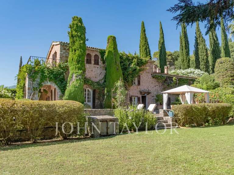 Propriété Auribeau-sur-Siagne - 4 chambres - 195m²