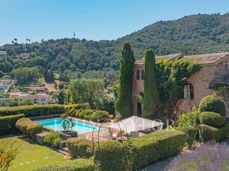 Propriété Auribeau-sur-Siagne - 4 chambres - 195m²