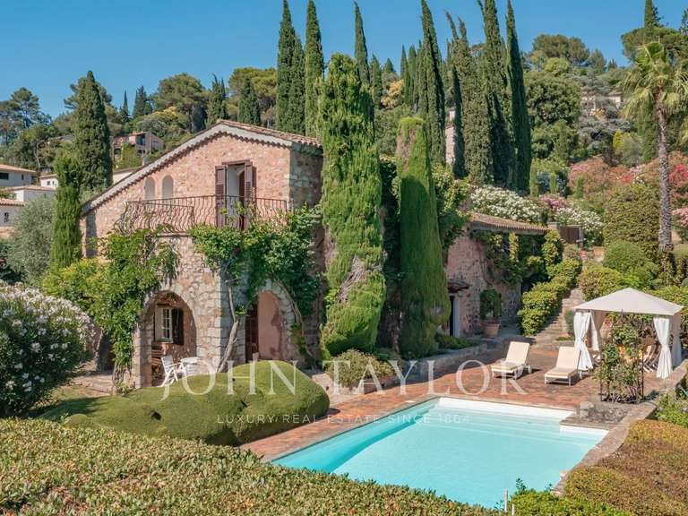 Propriété Auribeau-sur-Siagne - 4 chambres - 195m²