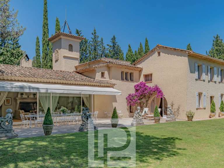 Propriété Auribeau-sur-Siagne - 8 chambres - 1000m²