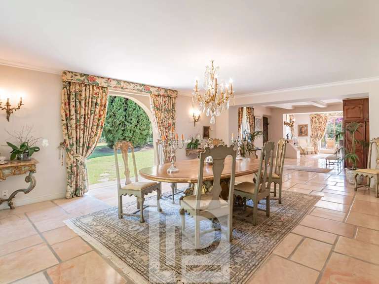 Propriété Auribeau-sur-Siagne - 8 chambres - 1000m²