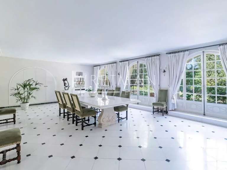 Propriété Auribeau-sur-Siagne - 8 chambres - 1000m²